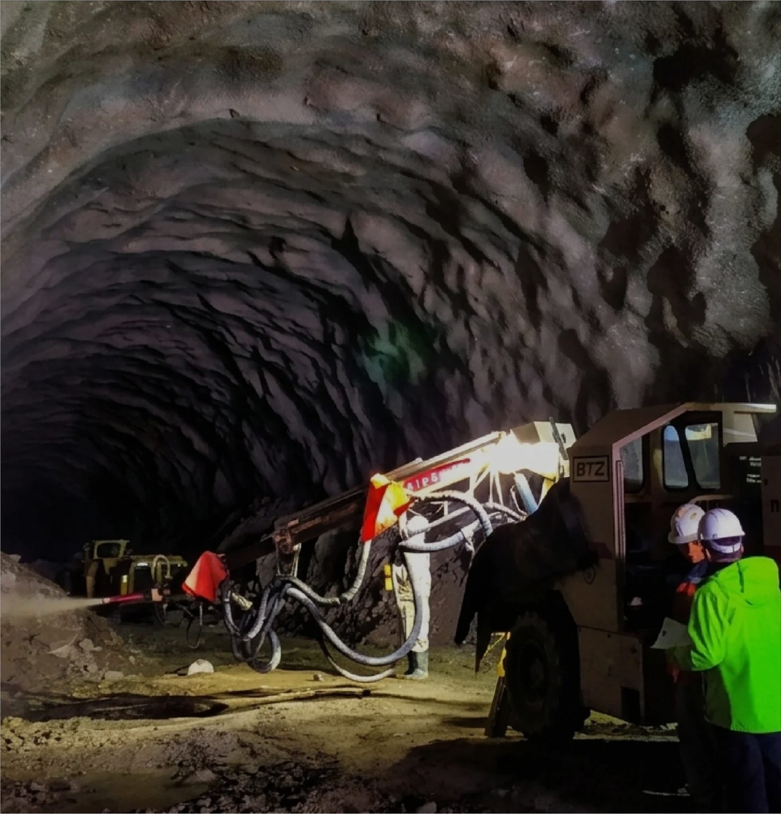 Geología y geotecnia aplicada a túneles y obras subterráneas